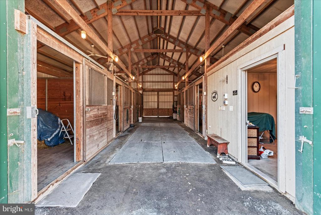 8032 MEADOWLAND DR, LOCUST GROVE, Virginia 22508, 4 Bedrooms Bedrooms, ,4 BathroomsBathrooms,Residential,8032 MEADOWLAND DR,VAOR2013448 MLS # VAOR2013448