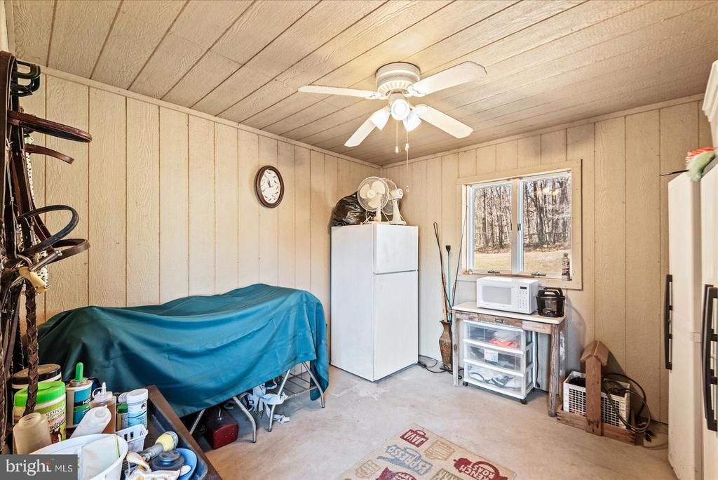 8032 MEADOWLAND DR, LOCUST GROVE, Virginia 22508, 4 Bedrooms Bedrooms, ,4 BathroomsBathrooms,Residential,8032 MEADOWLAND DR,VAOR2013448 MLS # VAOR2013448