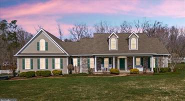 8032 MEADOWLAND DR, LOCUST GROVE, Virginia 22508, 4 Bedrooms Bedrooms, ,4 BathroomsBathrooms,Residential,8032 MEADOWLAND DR,VAOR2013448 MLS # VAOR2013448