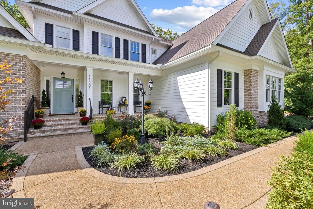 11201 KNOLLS END, SPOTSYLVANIA, Virginia 22551, 5 Bedrooms Bedrooms, ,4 BathroomsBathrooms,Residential,11201 KNOLLS END,VASP2040132 MLS # VASP2040132