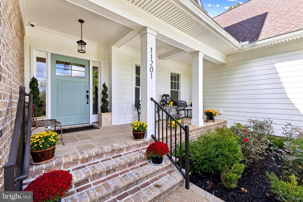 11201 KNOLLS END, SPOTSYLVANIA, Virginia 22551, 5 Bedrooms Bedrooms, ,4 BathroomsBathrooms,Residential,11201 KNOLLS END,VASP2040132 MLS # VASP2040132