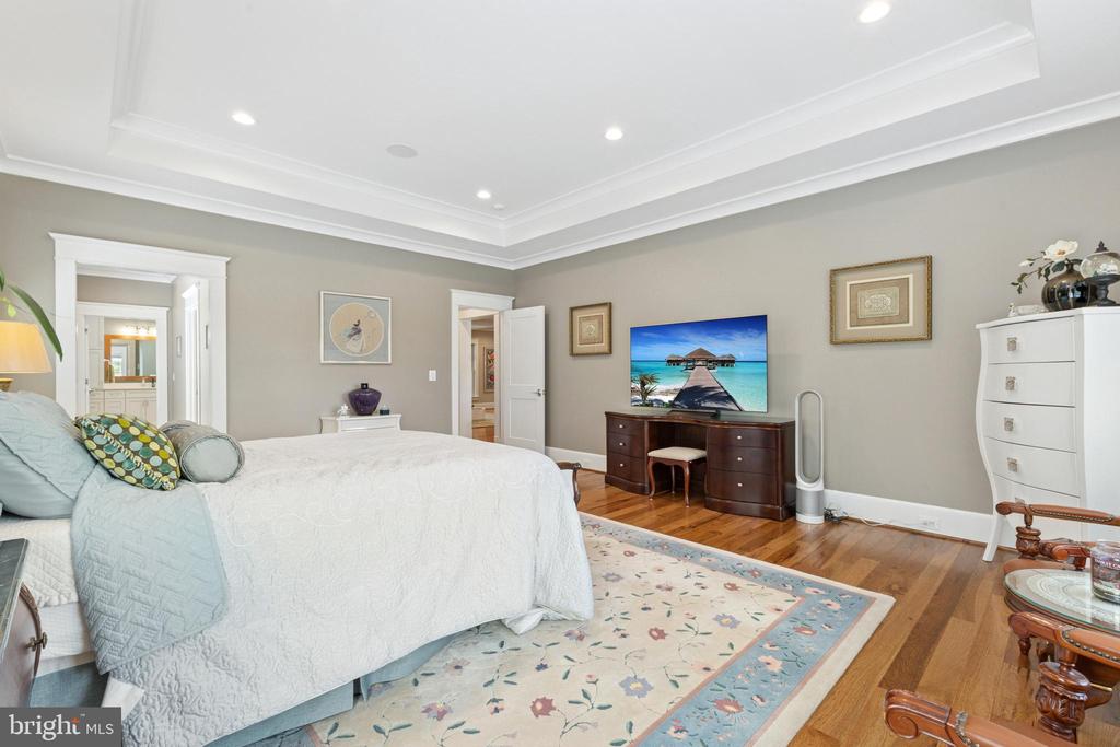 11201 KNOLLS END, SPOTSYLVANIA, Virginia 22551, 5 Bedrooms Bedrooms, ,4 BathroomsBathrooms,Residential,11201 KNOLLS END,VASP2040132 MLS # VASP2040132