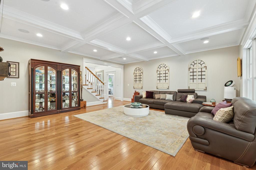 11201 KNOLLS END, SPOTSYLVANIA, Virginia 22551, 5 Bedrooms Bedrooms, ,4 BathroomsBathrooms,Residential,11201 KNOLLS END,VASP2040132 MLS # VASP2040132