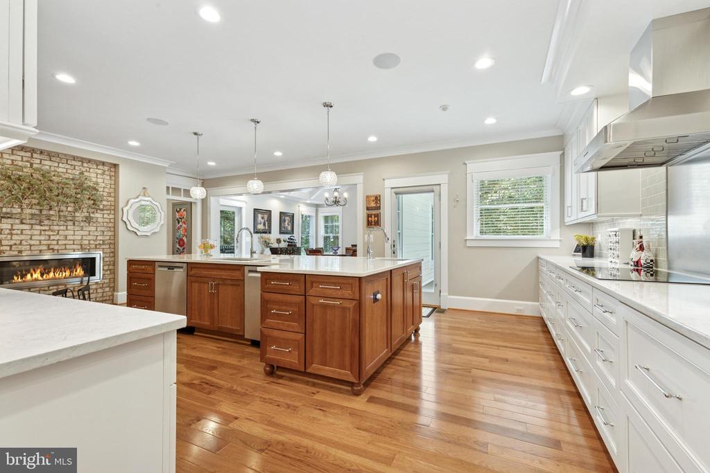 11201 KNOLLS END, SPOTSYLVANIA, Virginia 22551, 5 Bedrooms Bedrooms, ,4 BathroomsBathrooms,Residential,11201 KNOLLS END,VASP2040132 MLS # VASP2040132