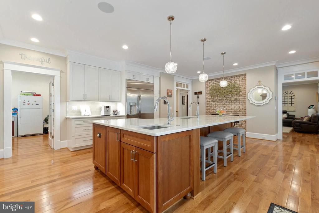 11201 KNOLLS END, SPOTSYLVANIA, Virginia 22551, 5 Bedrooms Bedrooms, ,4 BathroomsBathrooms,Residential,11201 KNOLLS END,VASP2040132 MLS # VASP2040132