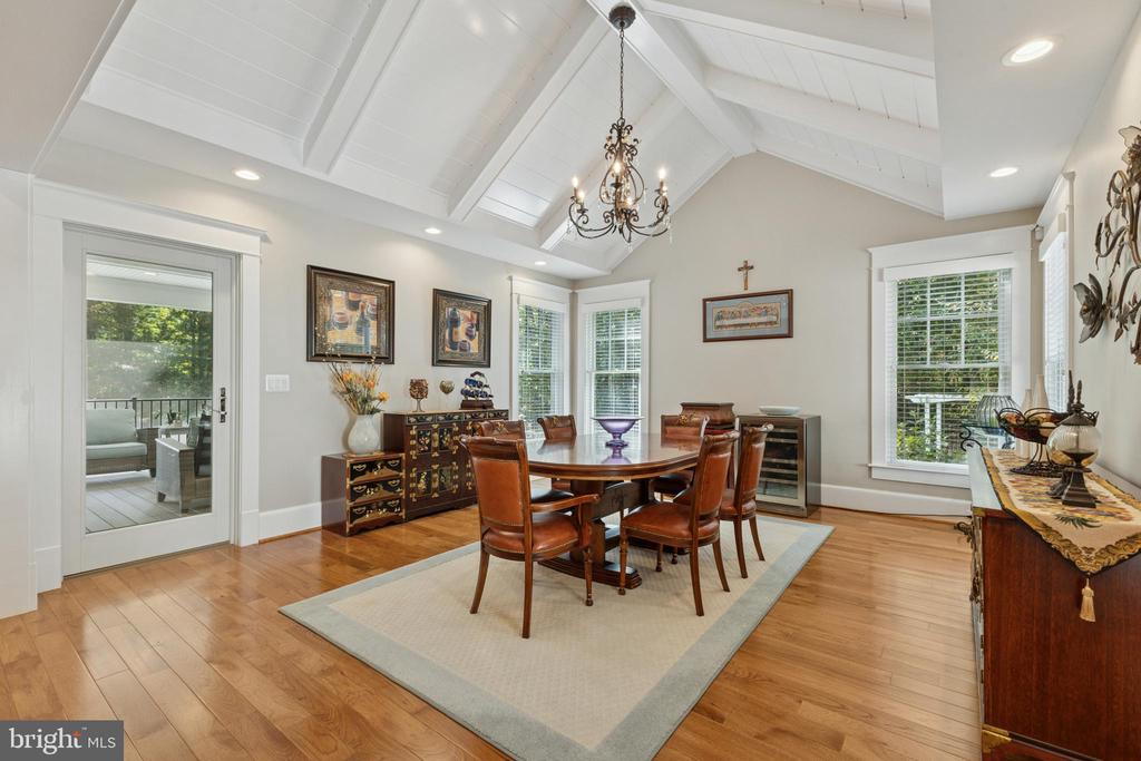 11201 KNOLLS END, SPOTSYLVANIA, Virginia 22551, 5 Bedrooms Bedrooms, ,4 BathroomsBathrooms,Residential,11201 KNOLLS END,VASP2040132 MLS # VASP2040132