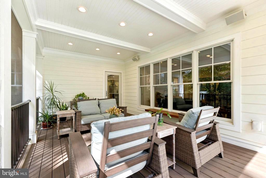 11201 KNOLLS END, SPOTSYLVANIA, Virginia 22551, 5 Bedrooms Bedrooms, ,4 BathroomsBathrooms,Residential,11201 KNOLLS END,VASP2040132 MLS # VASP2040132