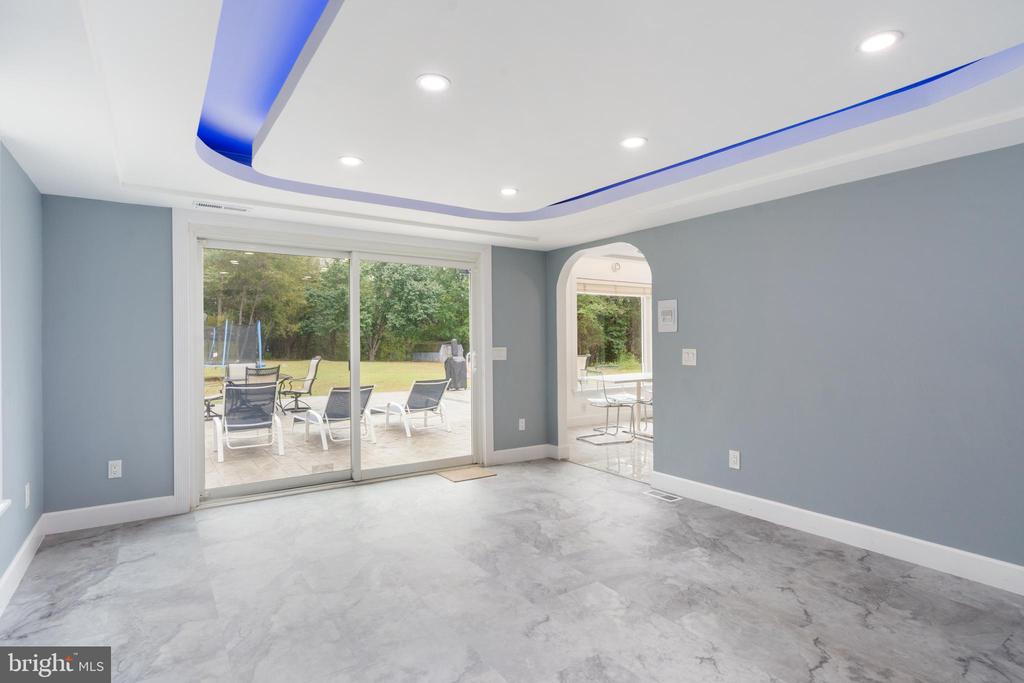 19 TWIN SPRINGS DR, FREDERICKSBURG, Virginia 22407, 5 Bedrooms Bedrooms, ,4 BathroomsBathrooms,Residential,19 TWIN SPRINGS DR,VASP2040192 MLS # VASP2040192