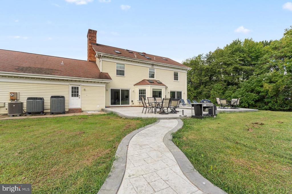 19 TWIN SPRINGS DR, FREDERICKSBURG, Virginia 22407, 5 Bedrooms Bedrooms, ,4 BathroomsBathrooms,Residential,19 TWIN SPRINGS DR,VASP2040192 MLS # VASP2040192