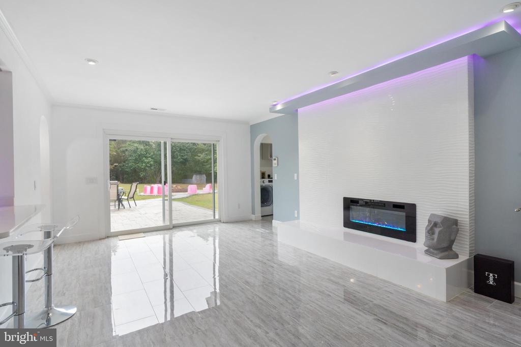 19 TWIN SPRINGS DR, FREDERICKSBURG, Virginia 22407, 5 Bedrooms Bedrooms, ,4 BathroomsBathrooms,Residential,19 TWIN SPRINGS DR,VASP2040192 MLS # VASP2040192