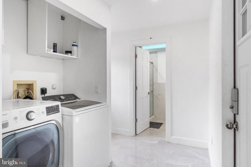 19 TWIN SPRINGS DR, FREDERICKSBURG, Virginia 22407, 5 Bedrooms Bedrooms, ,4 BathroomsBathrooms,Residential,19 TWIN SPRINGS DR,VASP2040192 MLS # VASP2040192