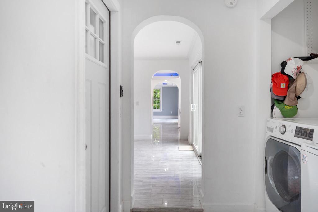 19 TWIN SPRINGS DR, FREDERICKSBURG, Virginia 22407, 5 Bedrooms Bedrooms, ,4 BathroomsBathrooms,Residential,19 TWIN SPRINGS DR,VASP2040192 MLS # VASP2040192