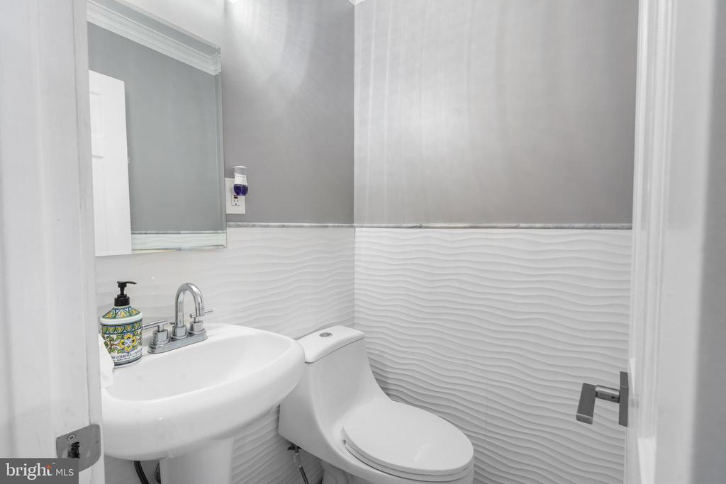 19 TWIN SPRINGS DR, FREDERICKSBURG, Virginia 22407, 5 Bedrooms Bedrooms, ,4 BathroomsBathrooms,Residential,19 TWIN SPRINGS DR,VASP2040192 MLS # VASP2040192