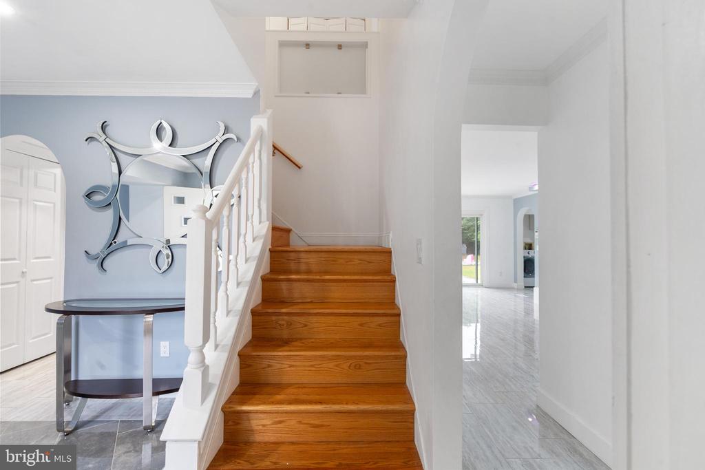 19 TWIN SPRINGS DR, FREDERICKSBURG, Virginia 22407, 5 Bedrooms Bedrooms, ,4 BathroomsBathrooms,Residential,19 TWIN SPRINGS DR,VASP2040192 MLS # VASP2040192