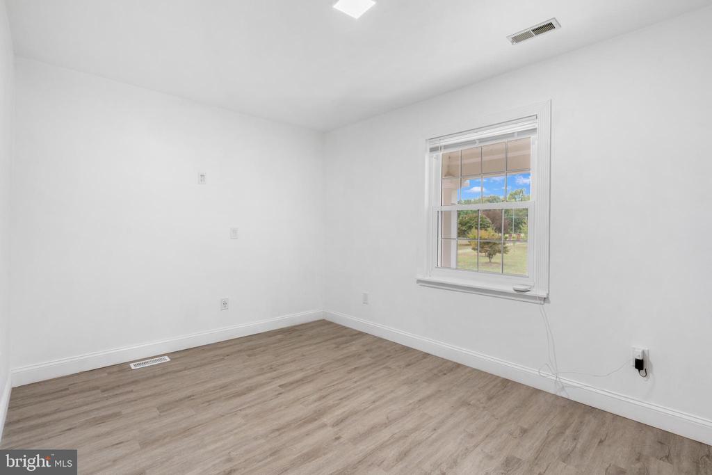 19 TWIN SPRINGS DR, FREDERICKSBURG, Virginia 22407, 5 Bedrooms Bedrooms, ,4 BathroomsBathrooms,Residential,19 TWIN SPRINGS DR,VASP2040192 MLS # VASP2040192