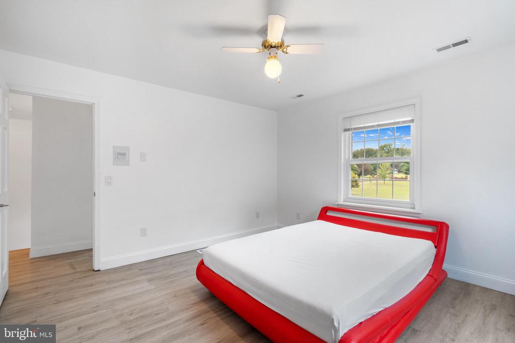 19 TWIN SPRINGS DR, FREDERICKSBURG, Virginia 22407, 5 Bedrooms Bedrooms, ,4 BathroomsBathrooms,Residential,19 TWIN SPRINGS DR,VASP2040192 MLS # VASP2040192