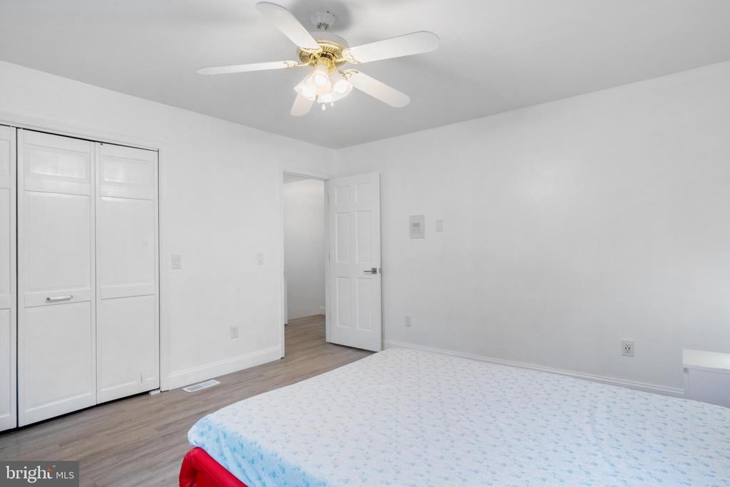 19 TWIN SPRINGS DR, FREDERICKSBURG, Virginia 22407, 5 Bedrooms Bedrooms, ,4 BathroomsBathrooms,Residential,19 TWIN SPRINGS DR,VASP2040192 MLS # VASP2040192