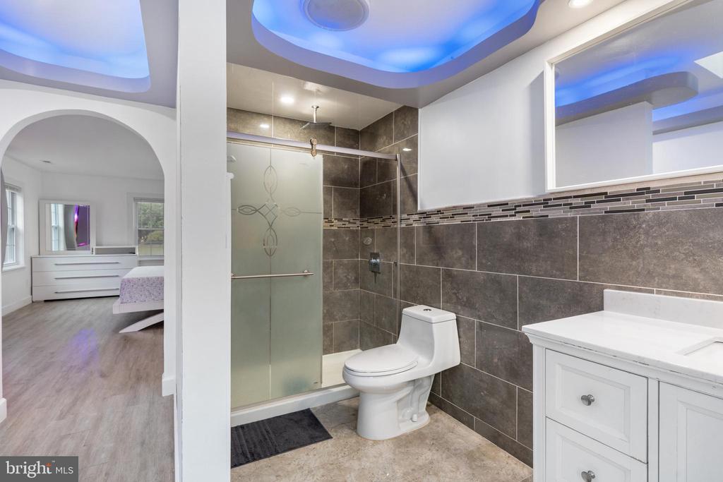 19 TWIN SPRINGS DR, FREDERICKSBURG, Virginia 22407, 5 Bedrooms Bedrooms, ,4 BathroomsBathrooms,Residential,19 TWIN SPRINGS DR,VASP2040192 MLS # VASP2040192