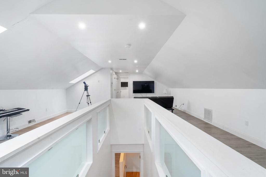 19 TWIN SPRINGS DR, FREDERICKSBURG, Virginia 22407, 5 Bedrooms Bedrooms, ,4 BathroomsBathrooms,Residential,19 TWIN SPRINGS DR,VASP2040192 MLS # VASP2040192