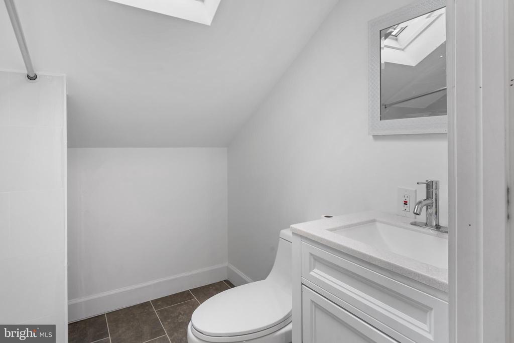 19 TWIN SPRINGS DR, FREDERICKSBURG, Virginia 22407, 5 Bedrooms Bedrooms, ,4 BathroomsBathrooms,Residential,19 TWIN SPRINGS DR,VASP2040192 MLS # VASP2040192