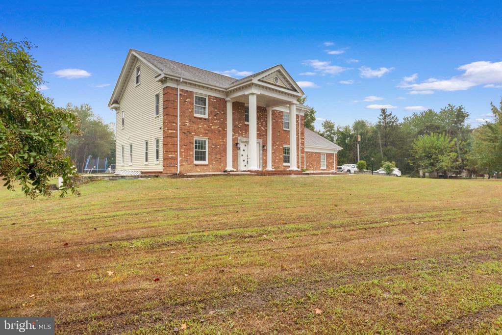 19 TWIN SPRINGS DR, FREDERICKSBURG, Virginia 22407, 5 Bedrooms Bedrooms, ,4 BathroomsBathrooms,Residential,19 TWIN SPRINGS DR,VASP2040192 MLS # VASP2040192