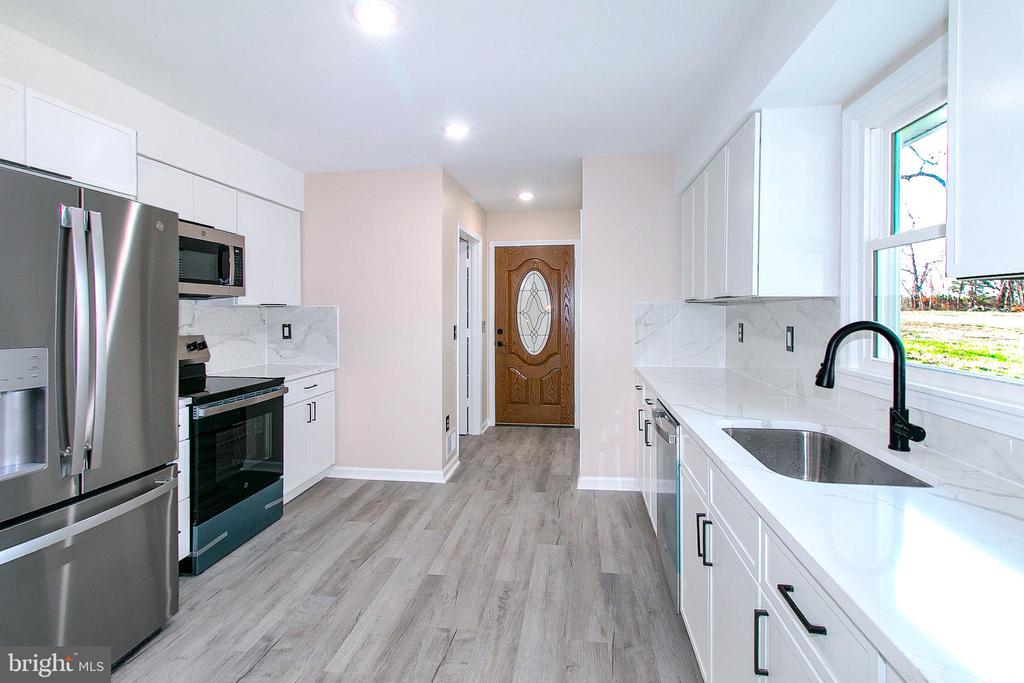 6437 JEFFERSONTON RD, JEFFERSONTON, Virginia 22724, 4 Bedrooms Bedrooms, ,3 BathroomsBathrooms,Residential,6437 JEFFERSONTON RD,VACU2012976 MLS # VACU2012976