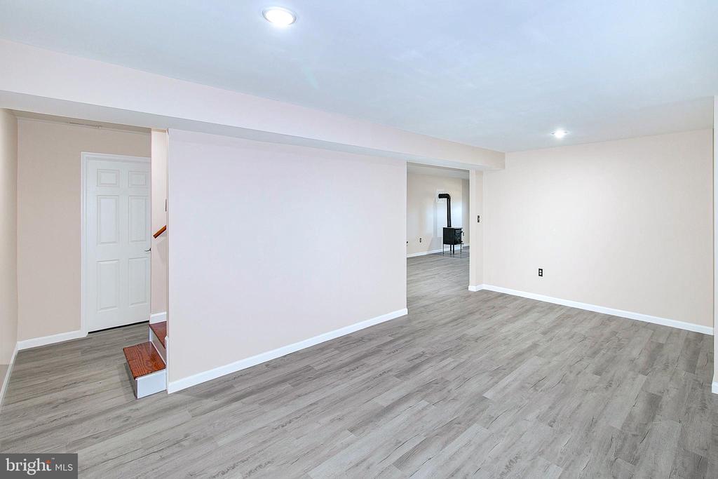 6437 JEFFERSONTON RD, JEFFERSONTON, Virginia 22724, 4 Bedrooms Bedrooms, ,3 BathroomsBathrooms,Residential,6437 JEFFERSONTON RD,VACU2012976 MLS # VACU2012976