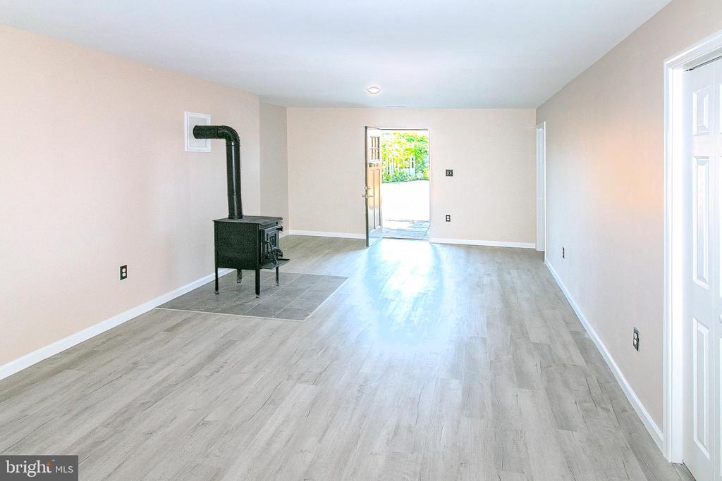 6437 JEFFERSONTON RD, JEFFERSONTON, Virginia 22724, 4 Bedrooms Bedrooms, ,3 BathroomsBathrooms,Residential,6437 JEFFERSONTON RD,VACU2012976 MLS # VACU2012976