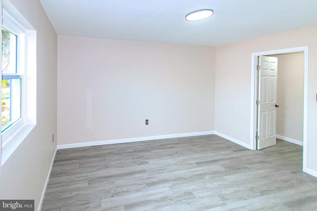 6437 JEFFERSONTON RD, JEFFERSONTON, Virginia 22724, 4 Bedrooms Bedrooms, ,3 BathroomsBathrooms,Residential,6437 JEFFERSONTON RD,VACU2012976 MLS # VACU2012976