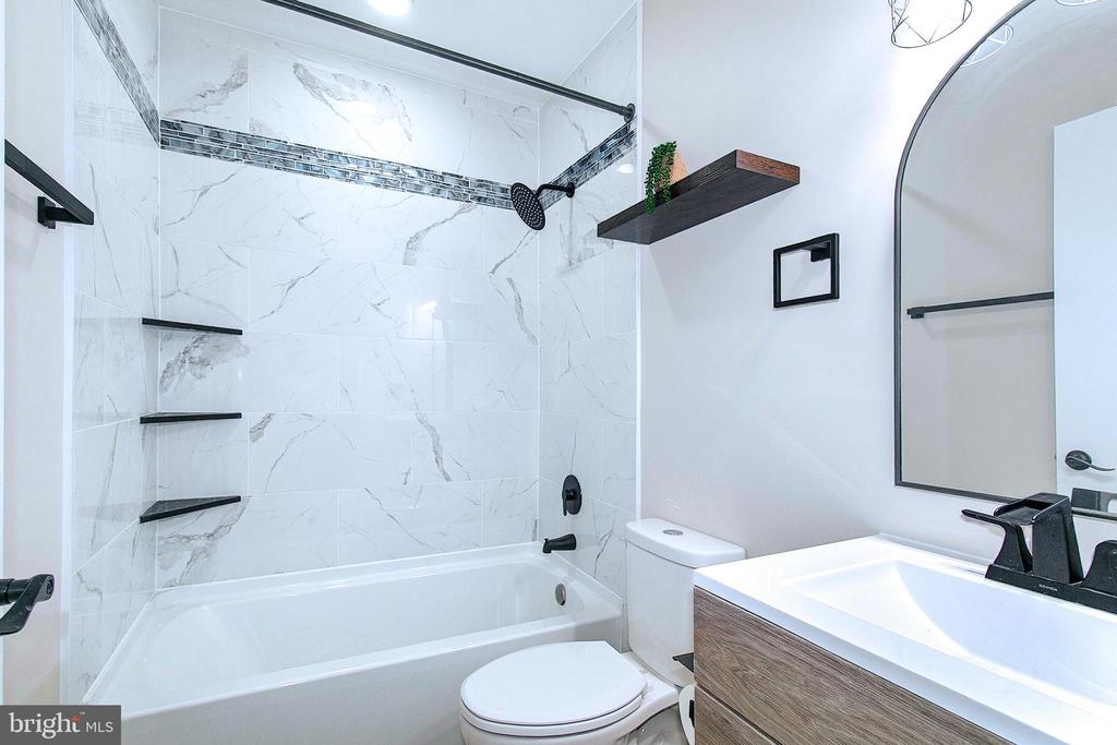 6437 JEFFERSONTON RD, JEFFERSONTON, Virginia 22724, 4 Bedrooms Bedrooms, ,3 BathroomsBathrooms,Residential,6437 JEFFERSONTON RD,VACU2012976 MLS # VACU2012976