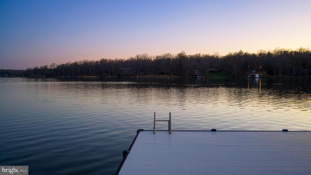 6109 LAKE FRONT WAY, SPOTSYLVANIA, Virginia 22551, 5 Bedrooms Bedrooms, ,6 BathroomsBathrooms,Residential,6109 LAKE FRONT WAY,VASP2039924 MLS # VASP2039924