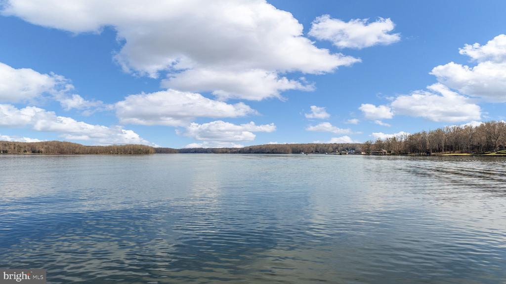 6109 LAKE FRONT WAY, SPOTSYLVANIA, Virginia 22551, 5 Bedrooms Bedrooms, ,6 BathroomsBathrooms,Residential,6109 LAKE FRONT WAY,VASP2039924 MLS # VASP2039924