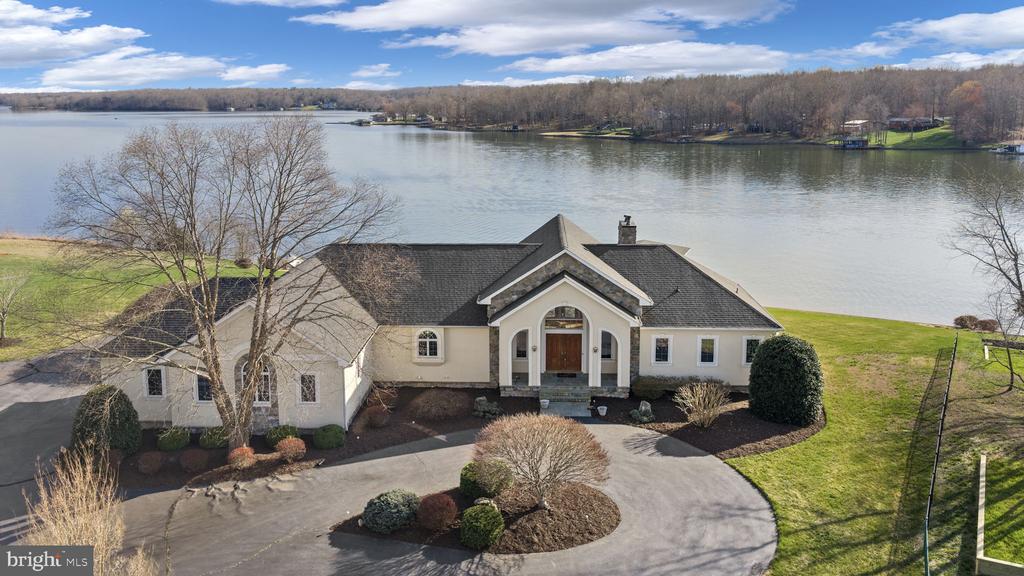 6109 LAKE FRONT WAY, SPOTSYLVANIA, Virginia 22551, 5 Bedrooms Bedrooms, ,6 BathroomsBathrooms,Residential,6109 LAKE FRONT WAY,VASP2039924 MLS # VASP2039924