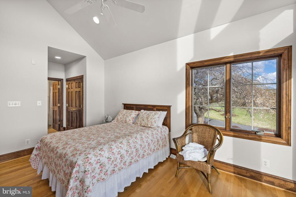 6109 LAKE FRONT WAY, SPOTSYLVANIA, Virginia 22551, 5 Bedrooms Bedrooms, ,6 BathroomsBathrooms,Residential,6109 LAKE FRONT WAY,VASP2039924 MLS # VASP2039924