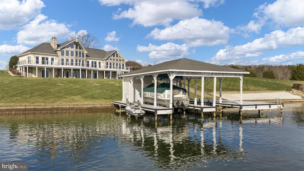 6109 LAKE FRONT WAY, SPOTSYLVANIA, Virginia 22551, 5 Bedrooms Bedrooms, ,6 BathroomsBathrooms,Residential,6109 LAKE FRONT WAY,VASP2039924 MLS # VASP2039924