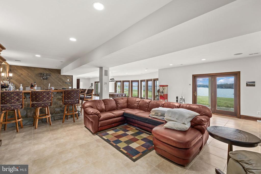 6109 LAKE FRONT WAY, SPOTSYLVANIA, Virginia 22551, 5 Bedrooms Bedrooms, ,6 BathroomsBathrooms,Residential,6109 LAKE FRONT WAY,VASP2039924 MLS # VASP2039924