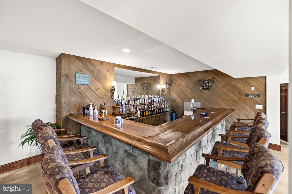 6109 LAKE FRONT WAY, SPOTSYLVANIA, Virginia 22551, 5 Bedrooms Bedrooms, ,6 BathroomsBathrooms,Residential,6109 LAKE FRONT WAY,VASP2039924 MLS # VASP2039924