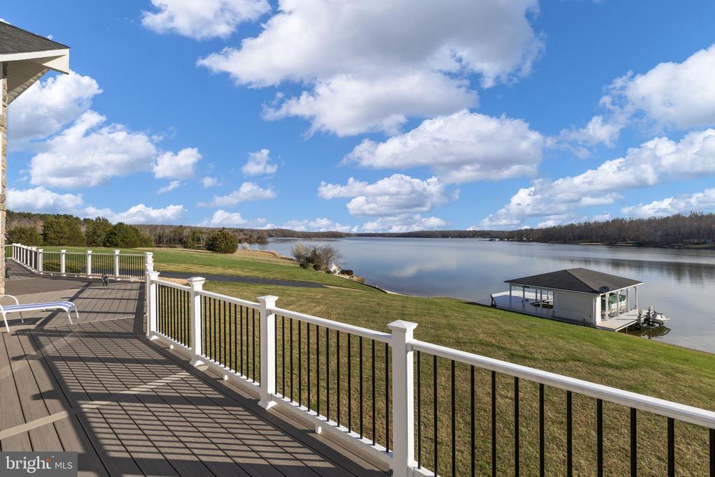 6109 LAKE FRONT WAY, SPOTSYLVANIA, Virginia 22551, 5 Bedrooms Bedrooms, ,6 BathroomsBathrooms,Residential,6109 LAKE FRONT WAY,VASP2039924 MLS # VASP2039924