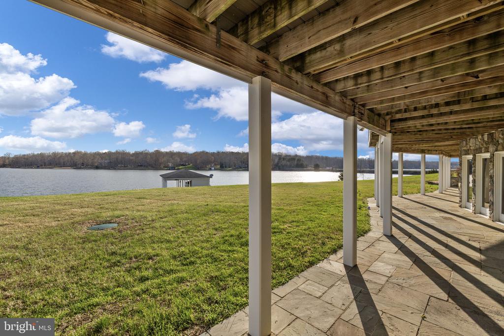 6109 LAKE FRONT WAY, SPOTSYLVANIA, Virginia 22551, 5 Bedrooms Bedrooms, ,6 BathroomsBathrooms,Residential,6109 LAKE FRONT WAY,VASP2039924 MLS # VASP2039924