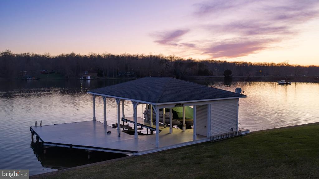 6109 LAKE FRONT WAY, SPOTSYLVANIA, Virginia 22551, 5 Bedrooms Bedrooms, ,6 BathroomsBathrooms,Residential,6109 LAKE FRONT WAY,VASP2039924 MLS # VASP2039924