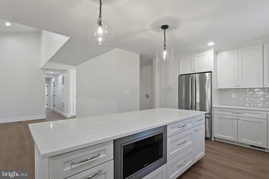 15421 QUAIL RIDGE DR, AMISSVILLE, Virginia 20106, 4 Bedrooms Bedrooms, ,3 BathroomsBathrooms,Residential,15421 QUAIL RIDGE DR,VACU2013028 MLS # VACU2013028