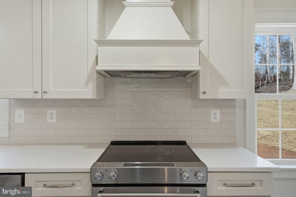 15421 QUAIL RIDGE DR, AMISSVILLE, Virginia 20106, 4 Bedrooms Bedrooms, ,3 BathroomsBathrooms,Residential,15421 QUAIL RIDGE DR,VACU2013028 MLS # VACU2013028