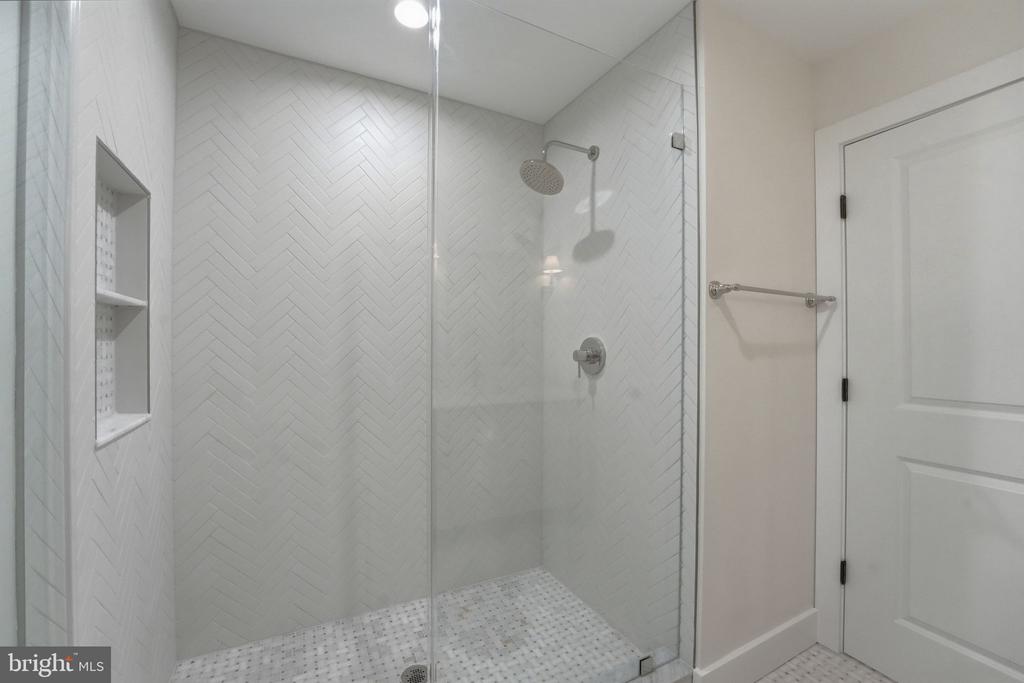 15421 QUAIL RIDGE DR, AMISSVILLE, Virginia 20106, 4 Bedrooms Bedrooms, ,3 BathroomsBathrooms,Residential,15421 QUAIL RIDGE DR,VACU2013028 MLS # VACU2013028