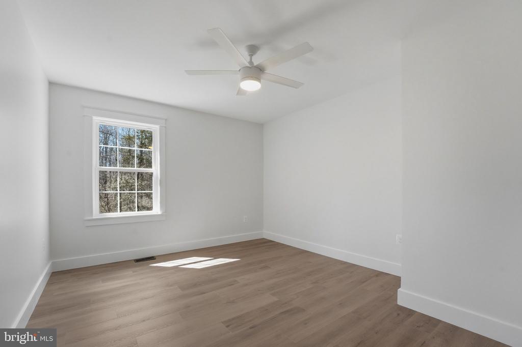 15421 QUAIL RIDGE DR, AMISSVILLE, Virginia 20106, 4 Bedrooms Bedrooms, ,3 BathroomsBathrooms,Residential,15421 QUAIL RIDGE DR,VACU2013028 MLS # VACU2013028