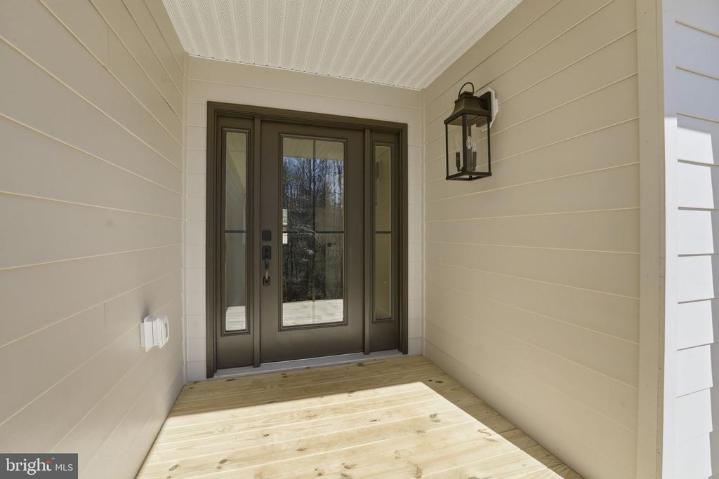 15421 QUAIL RIDGE DR, AMISSVILLE, Virginia 20106, 4 Bedrooms Bedrooms, ,3 BathroomsBathrooms,Residential,15421 QUAIL RIDGE DR,VACU2013028 MLS # VACU2013028