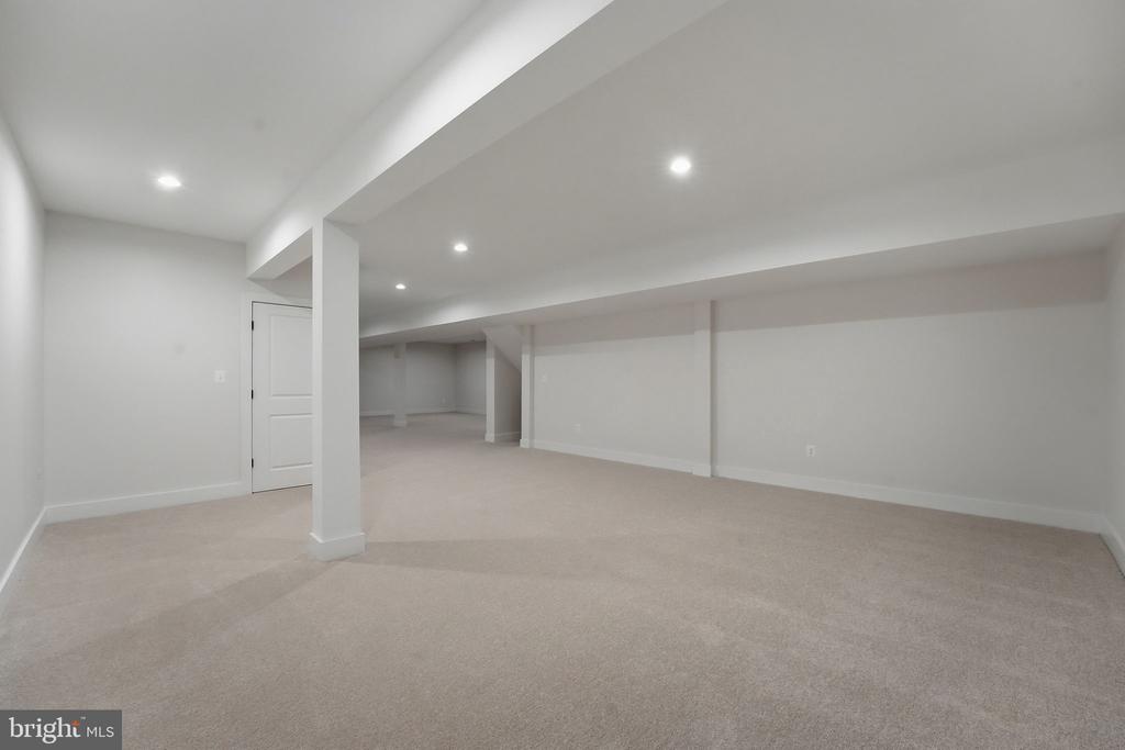 15421 QUAIL RIDGE DR, AMISSVILLE, Virginia 20106, 4 Bedrooms Bedrooms, ,3 BathroomsBathrooms,Residential,15421 QUAIL RIDGE DR,VACU2013028 MLS # VACU2013028