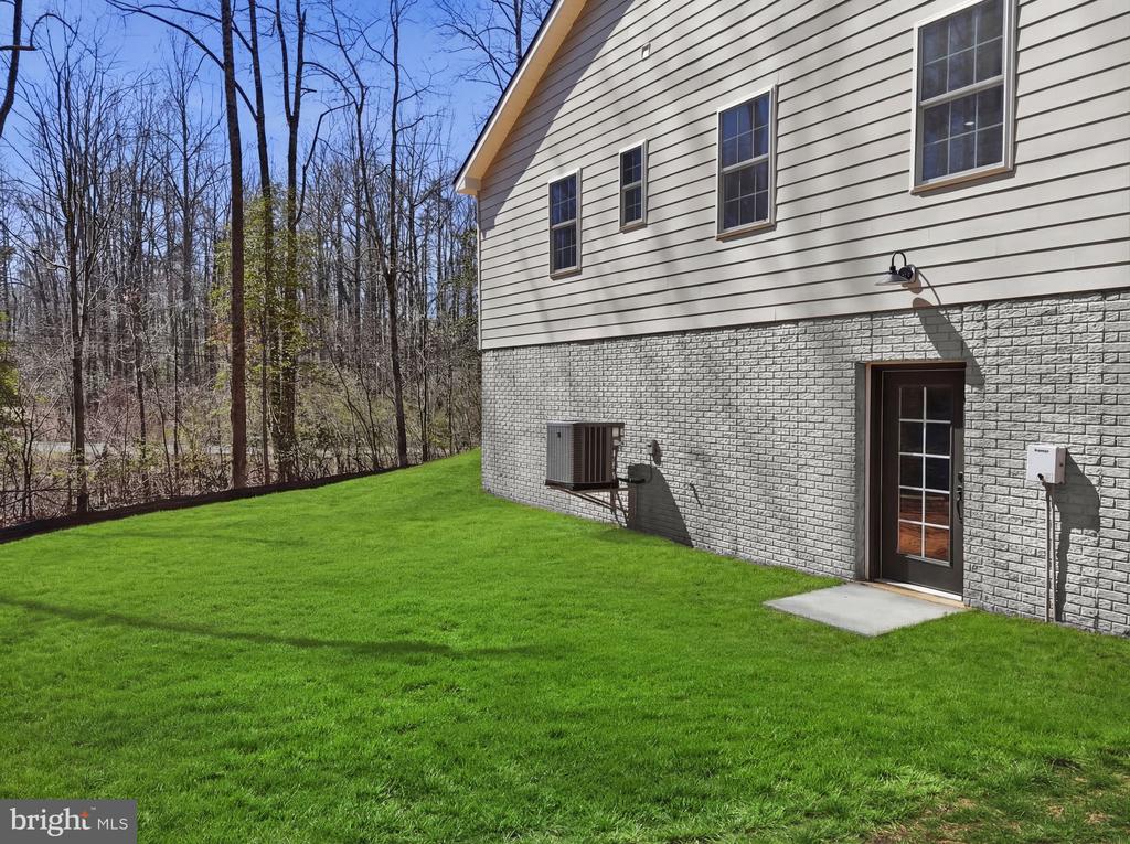 15421 QUAIL RIDGE DR, AMISSVILLE, Virginia 20106, 4 Bedrooms Bedrooms, ,3 BathroomsBathrooms,Residential,15421 QUAIL RIDGE DR,VACU2013028 MLS # VACU2013028