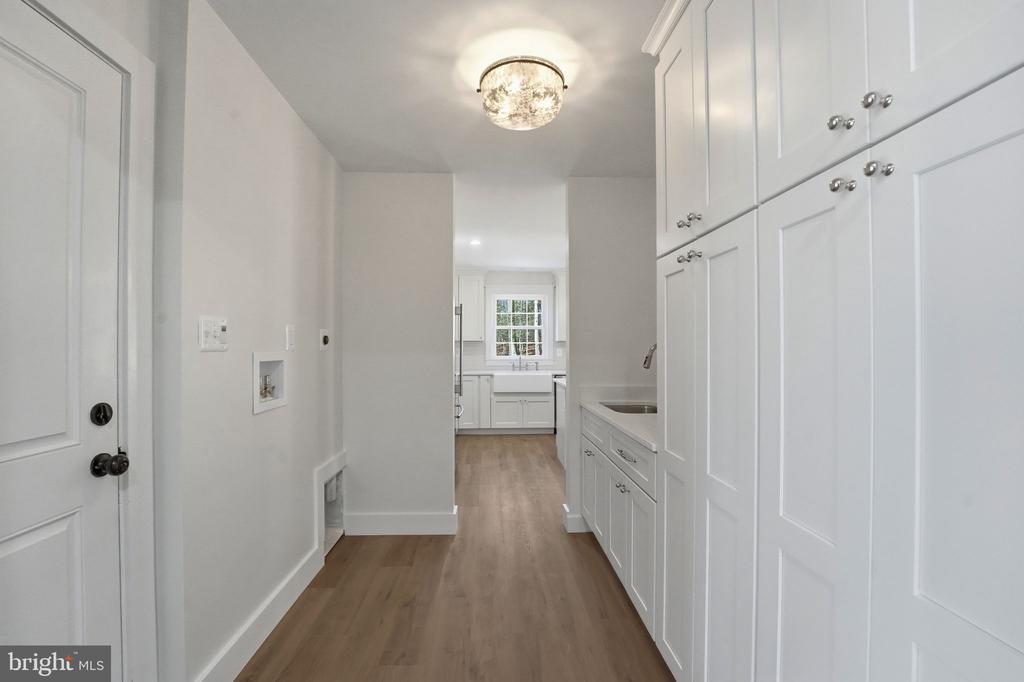 15421 QUAIL RIDGE DR, AMISSVILLE, Virginia 20106, 4 Bedrooms Bedrooms, ,3 BathroomsBathrooms,Residential,15421 QUAIL RIDGE DR,VACU2013028 MLS # VACU2013028