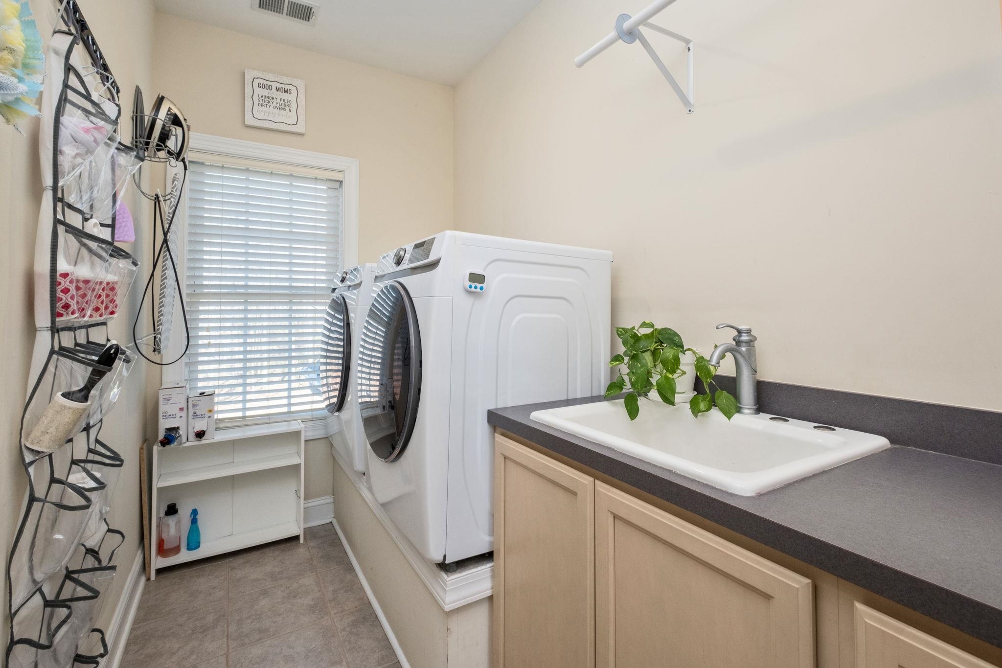 909 HANCOCK DR, RUCKERSVILLE, Virginia 22968, 4 Bedrooms Bedrooms, ,4 BathroomsBathrooms,Residential,909 HANCOCK DR,674436 MLS # 674436