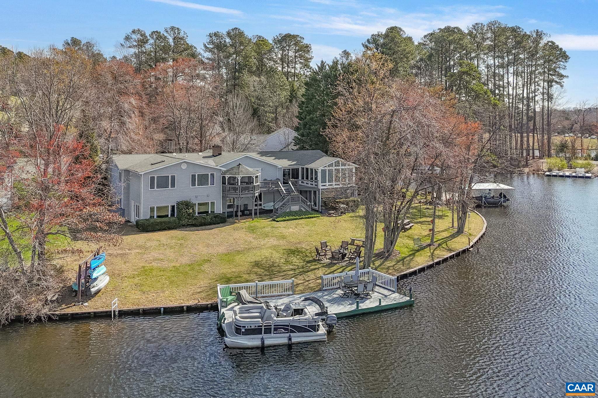 7 DOVER CT, PALMYRA, Virginia 22963, 6 Bedrooms Bedrooms, ,4 BathroomsBathrooms,Residential,7 DOVER CT,674679 MLS # 674679